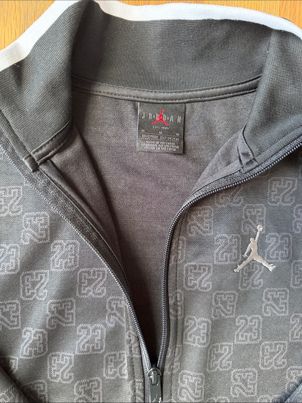 Nike Jordan Older Kids' Monogram Tracksuit Jacket - Polyester
Medium 8/10 - Picture 4 of 7